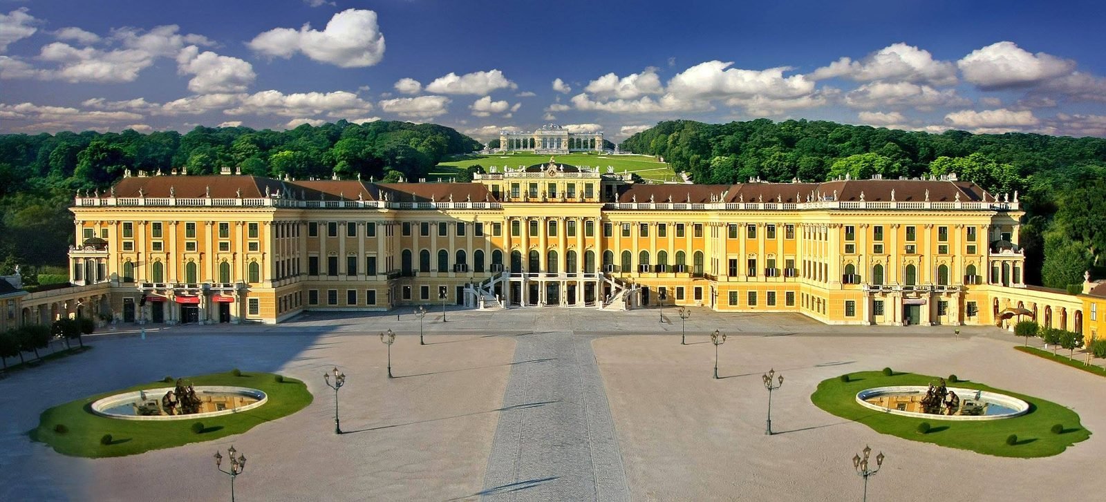 [Second person half price] [Blue] 7 Day Tour Through Frankfurt, Prague, BratiSlava, Budapest, Vienna,  Hallstatt, Munich, Vaduz, and Zurich