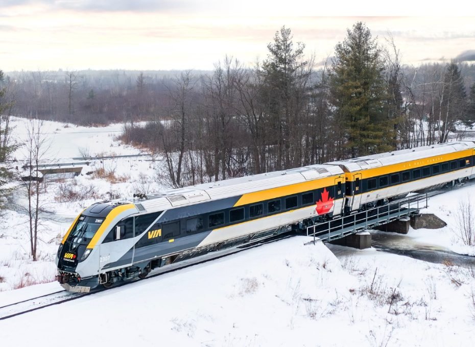 Vancouver Airport Pickup + Vancouver-Jasper " VIA Rail Canada" + Jasper Free Tour + Banff National Park 6-Day Tour (Package)