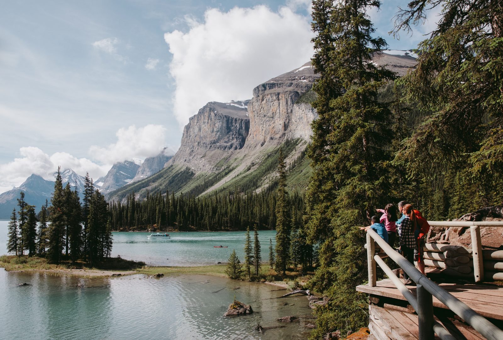 Vancouver Pick-up+ Victoria+Jasper National Park + Columbia Glacier +Yoho National Park + Lake Louise+" Rocky Mountaineer " 8-Day Tour (Packpage)