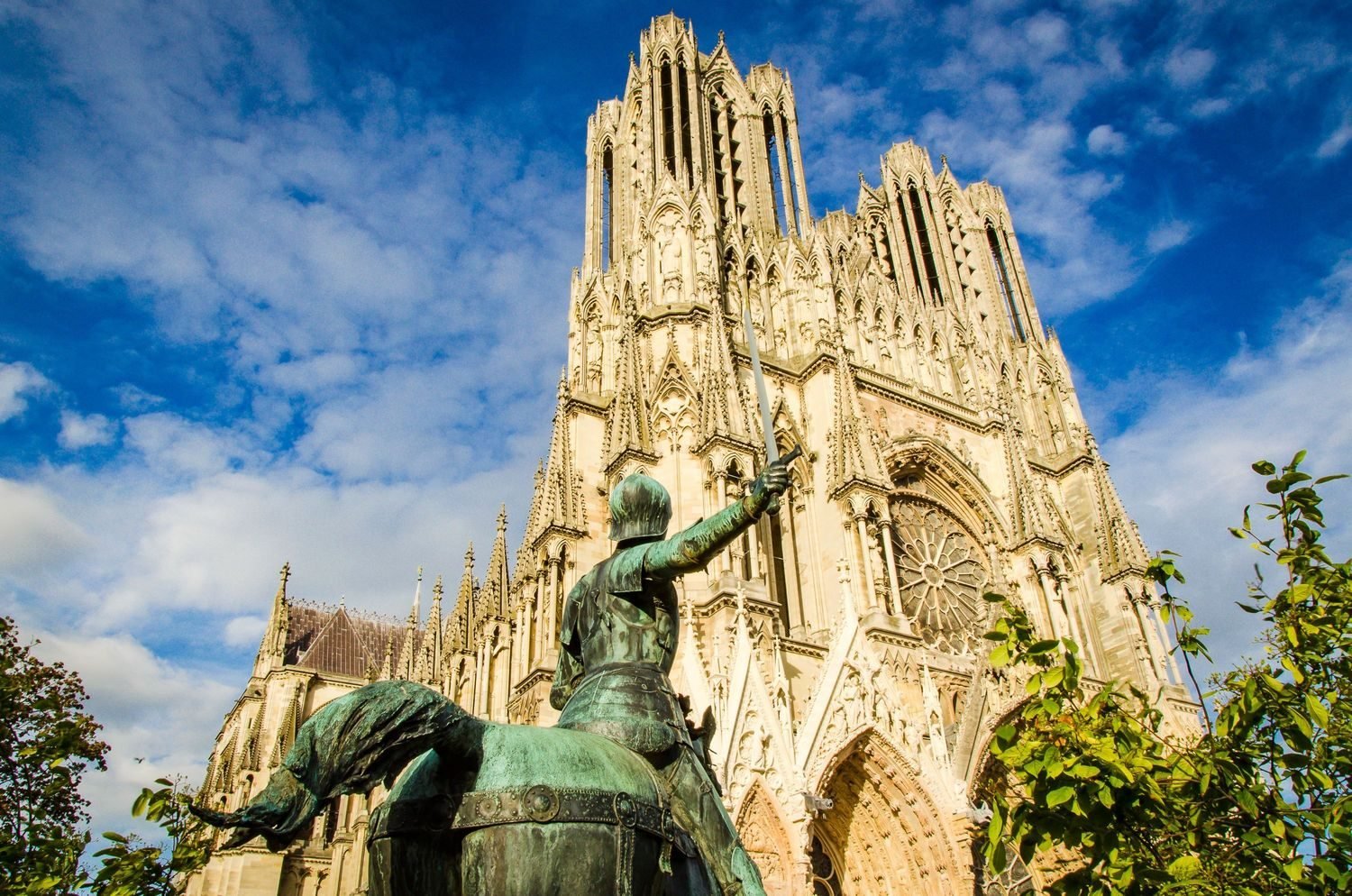 [Second Person Discount] [Red] 9 Day 8 Night Tour Through Paris, Versailles, Reims, Luxembourg, Trier,  Frankfurt, Bonn, Cologne, Amsterdam, and Brussels