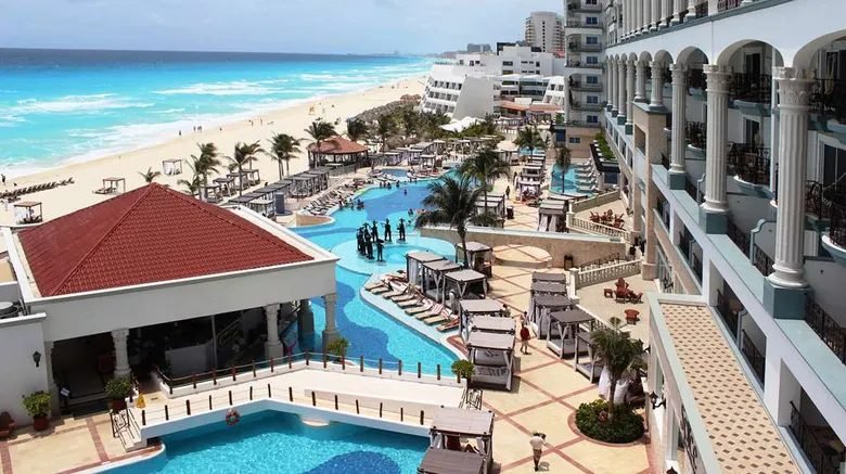 Dream Vacation in Cancun | Seek for romance & Explore the fusion of Mayan | 4-Day Adventurous Tour 