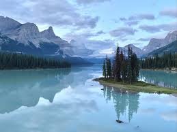 Juicy Premium || Small Group of No More Than 13 Guests | Vancouver Pick up+Jasper National Park+Maligne Lake+Columbia Icefield+Banff National Park+Lake Louise+Moraine Lake 6-Day Tour