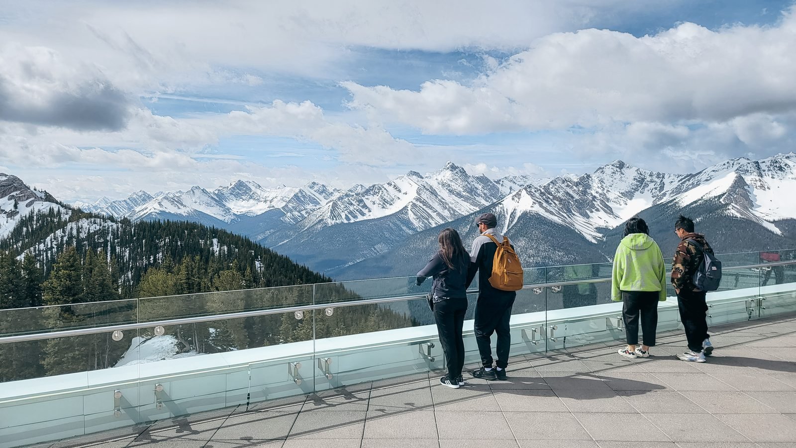 Juicy Premium || Small Group of No More Than 13 Guests | Vancouver+Jasper National Park+Maligne Lake+Columbia Icefield+Banff National Park+Lake Louise+Moraine Lake 6-Day Tour