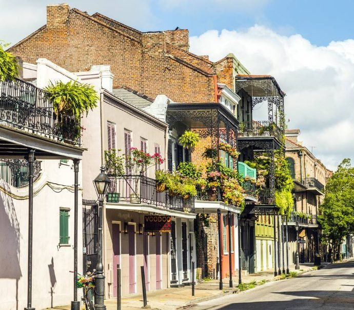 Christmas Vacation for Family|New York Pickup + Hershey + Pittsburgh + Cincinnati + Nashville + Memphis + New Orleans + Atlanta + Charleston 12 Days and 11 Nights Tour
